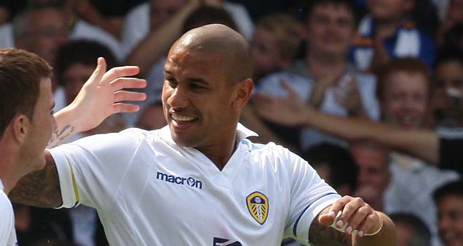 Patrick Kisnorbo: Extends Portman Road stay