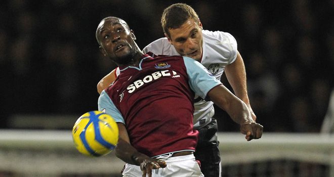 Nemanja Vidic struggled to keep the West Ham strikeforce in check