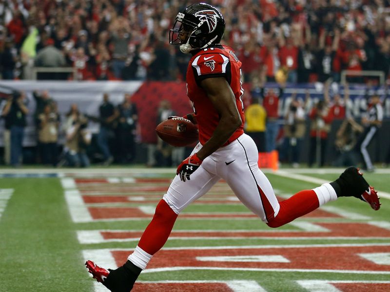 Julio Jones runs in for his first touchdown of the night