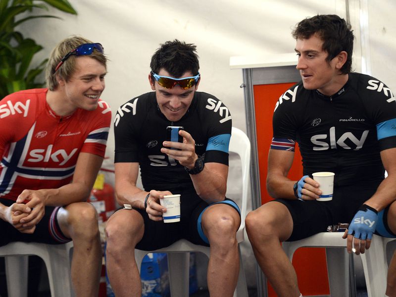 Edvald Boasson Hagen, Chris Sutton and Thomas kept themselves amused ahead of the start