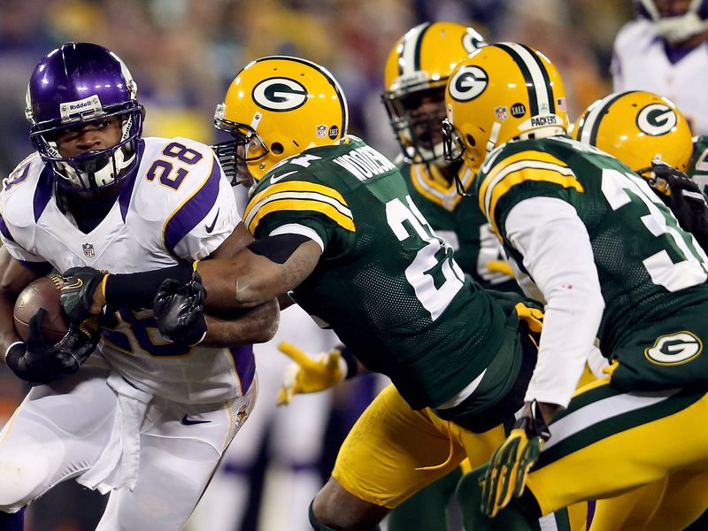 Minnesota running back Adrian Peterson was held to 99 yards as his team were beaten 24-10 on the road.