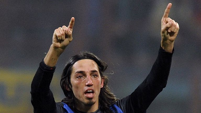 Ezequiel-Schelotto-celeb-Inter-Milan-v-AC-Mil_2906042.jpg