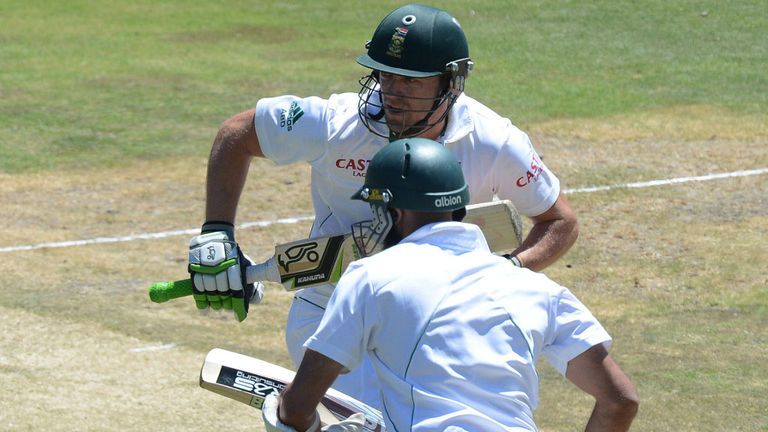 AB de Villiers and Hashim Amla shared an unbroken 176-run stand.