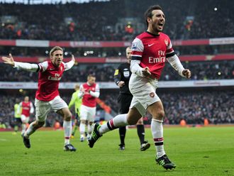 [Imagen: Arsenal-v-Aston-Villa-Santi-Cazorla-seco...905143.jpg]