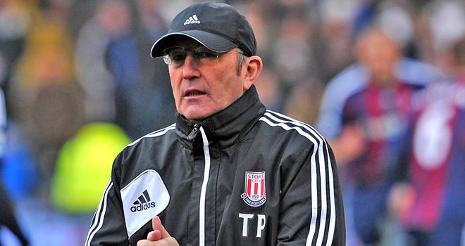 Tony Pulis: Stoke boss wants fans to target him and not the players
