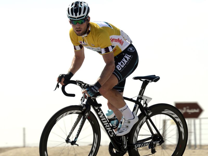 Mark Cavendish began the day with a two-second race lead