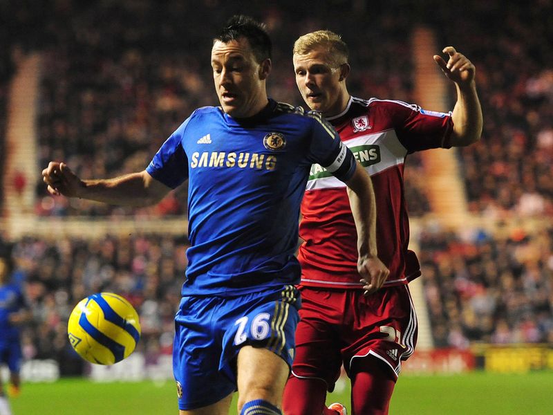 Terry holds off Curtis Main in what is becoming a hard-fought clash