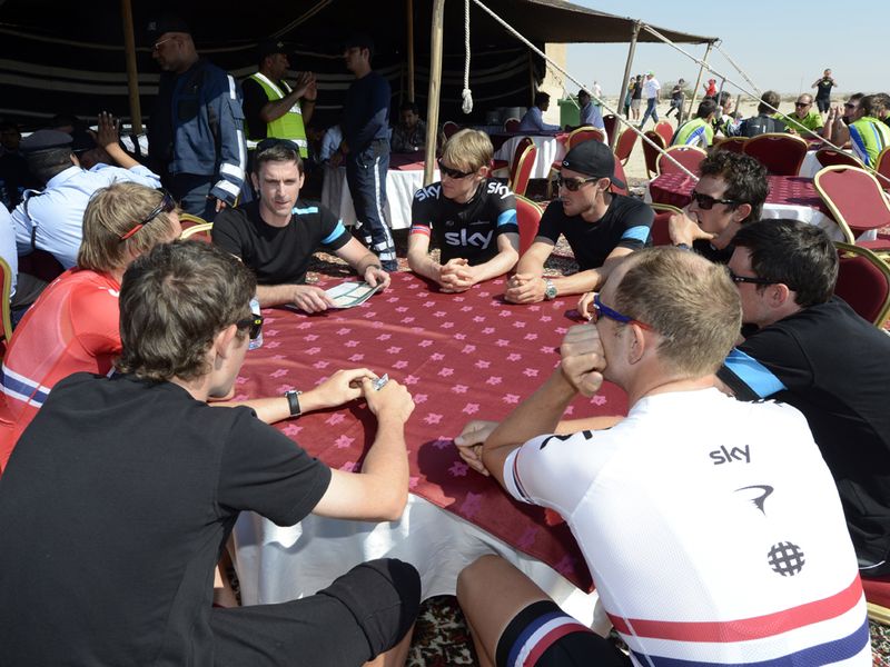 Sports Director Servais Knaven chaired the team meeting ahead of the stage