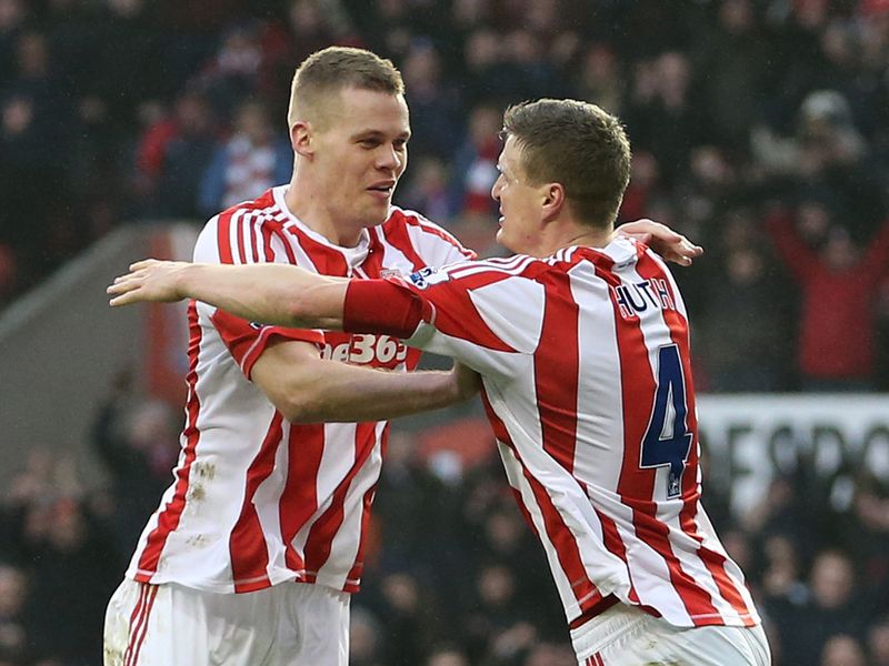 Stoke finally break the deadlock against Reading thanks to Robert Huth