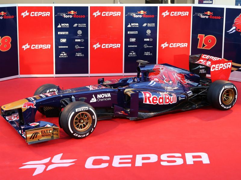 Toro-Rosso-STR8-Launch-2013_2895814.jpg