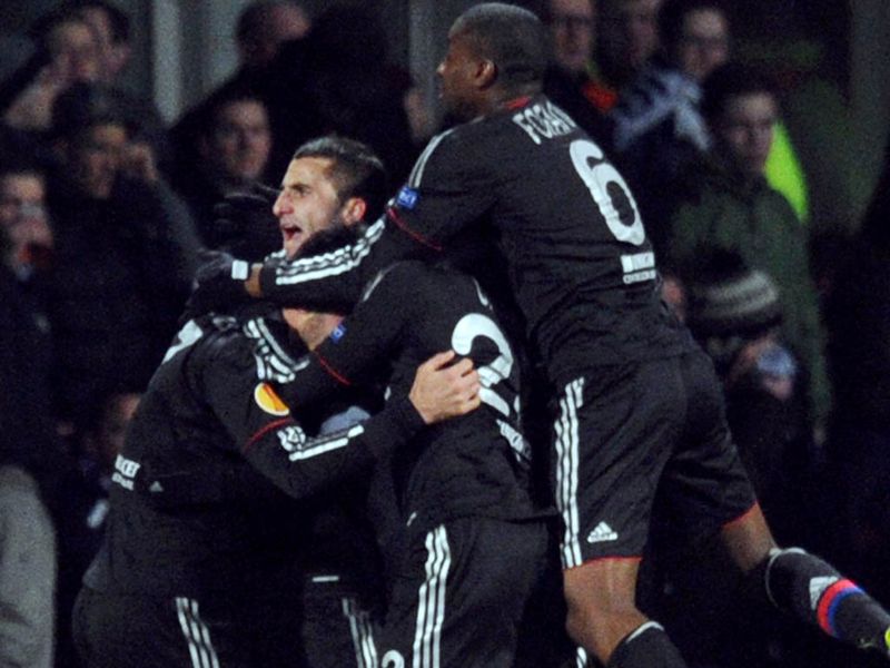 Maxime Gonales scores a headed first-half opener to make it 1-0 to Lyon on the night and level the aggregate score at 2-2.