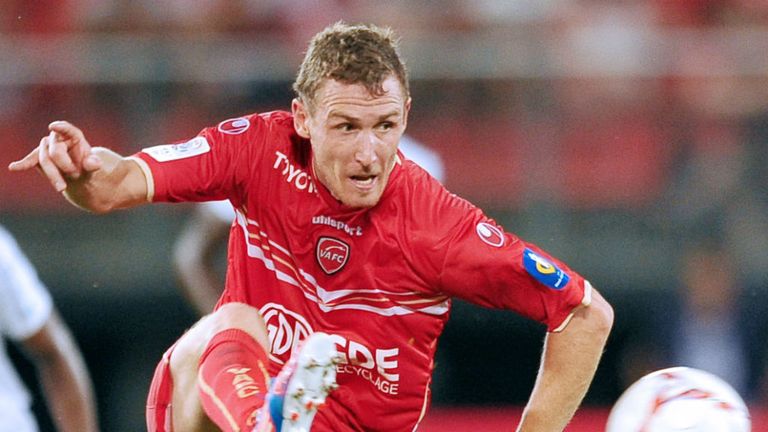 David Ducourtioux: Has committed to Valenciennes until 2014