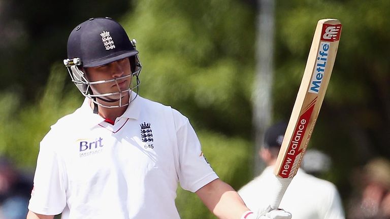 Jonathan Trott continued England's resistance, notching 52 before he fell to Neil Wagner