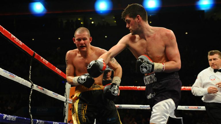 Rocky Fielding (R): Had Wayne Reed in trouble early and often (Image: leighdawneyphotography.com)