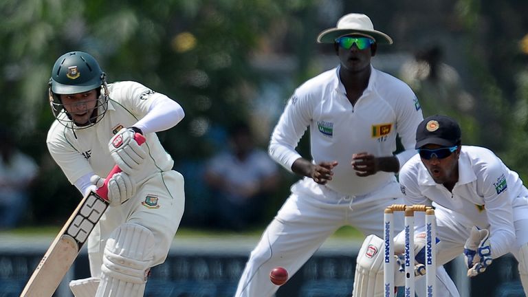 Mushfiqur Rahim closed in on a double-century.