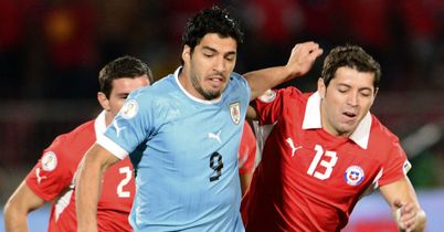 Suarez hits headlines again