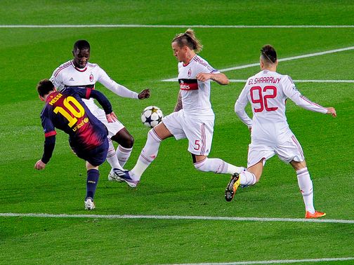 Lionel Messi scores Barcelona's opening goal