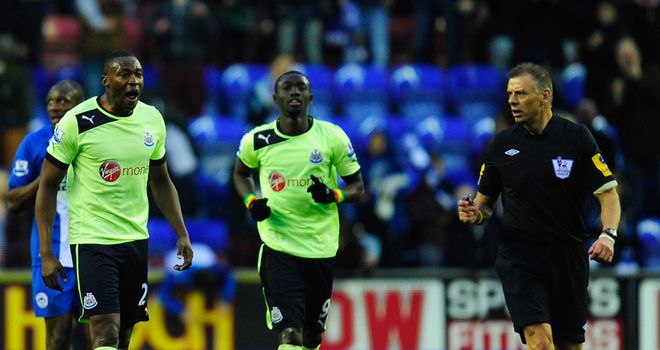 Mark Halsey (R): Failed to spot Callum McManaman's challenge on Massadio Haidara