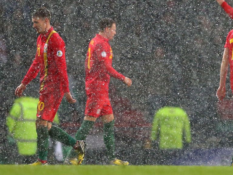 Aaron Ramsey: Wales midfielder sorry for red card against Scotland