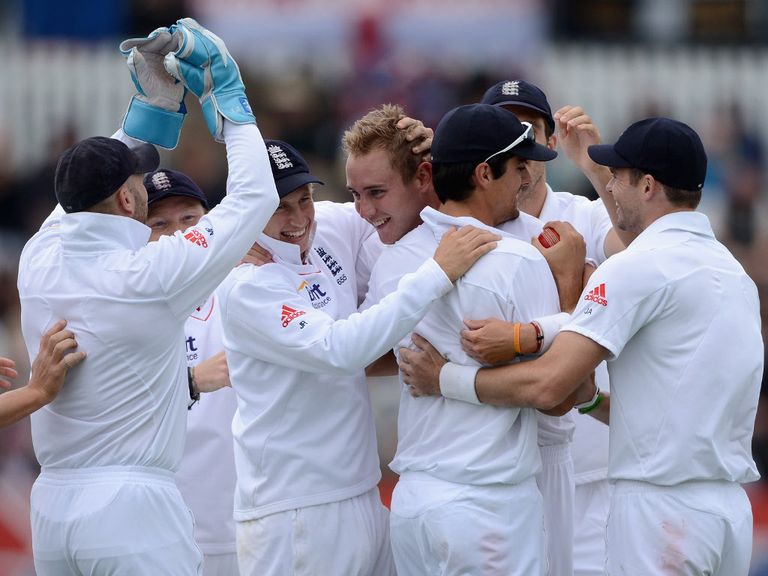 Stuart Broad and England celebrate.