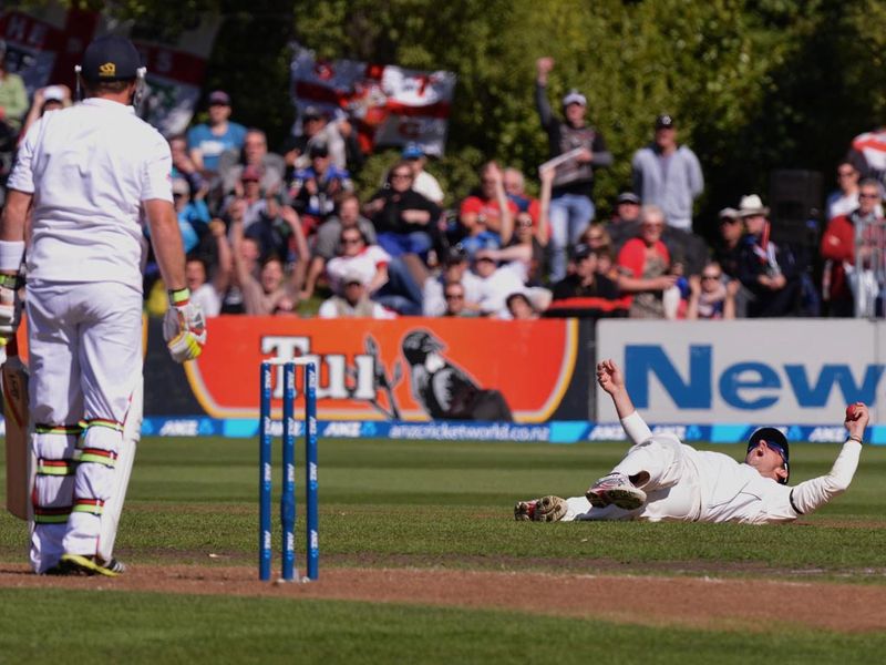 Hamish Rutherford held his second catch of the day to remove Ian Bell.