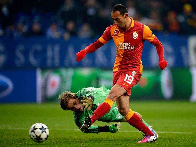 Umut Bulut slots home in stoppage time to seal Galatasaray's spot in the quarter-finals