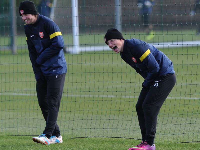 Back in contention, Rosicky or Arshavin may start in the absence of Wilshere.