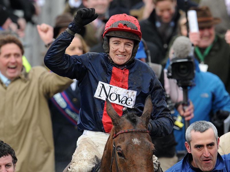 Barry Geraghty punches the air after the victory of Bobs Worth