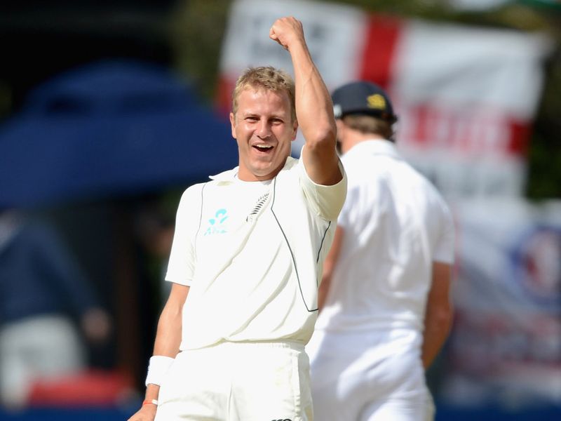 Neil Wagner struck in the 11th over...