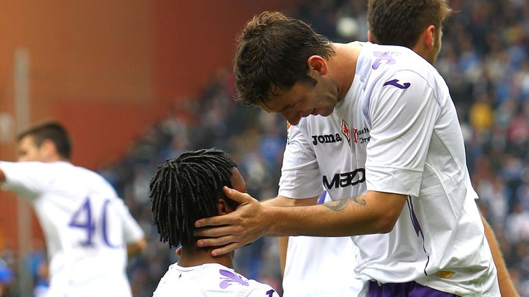 Juan Cuadrado celebrates his goal with Gonzalo Rodriguez