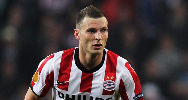 Erik Pieters: Agrees move to Stoke on four-year deal from PSV Eindhoven