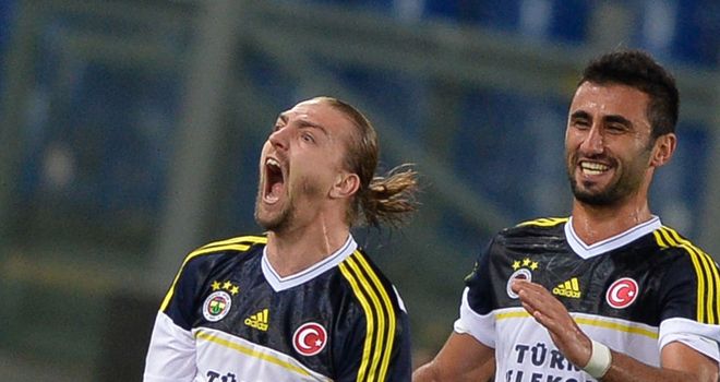 Caner Erkin celebrates Fenerbahce's crucial leveller