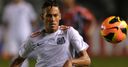Neymar opts Barca over Real
