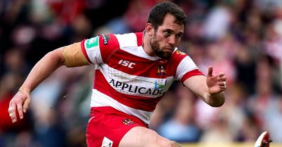 Warriors blow away Broncos