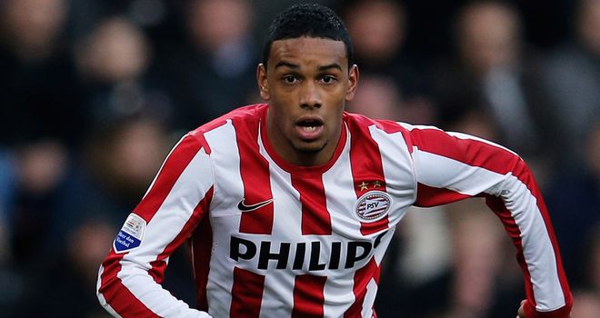 Jurgen Locadia: Late goal sent PSV level at the top