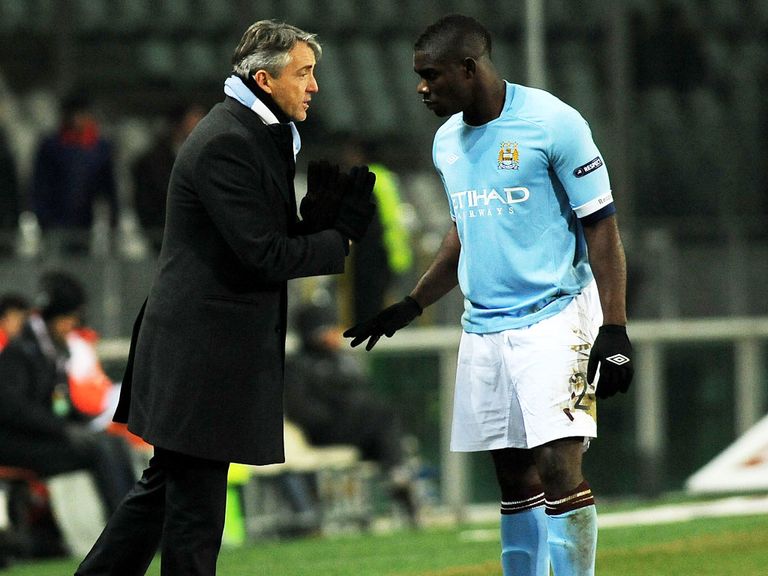 Micah Richards: Set for talks over new City contract