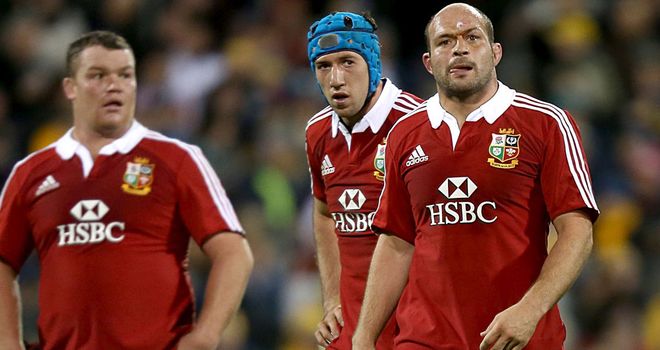 Dejected: Matt Stevens, Justin Tipuric and stand-in captain Rory Best