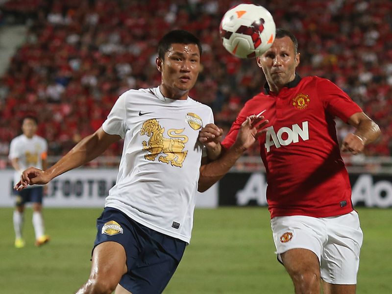 Ryan Giggs attempts to influence the game in Bangkok