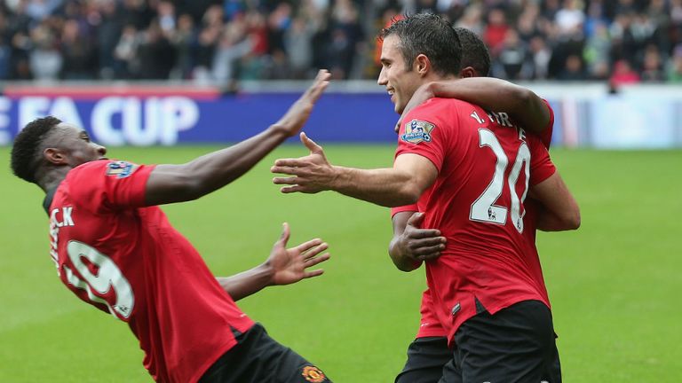 Danny-Welbeck-and-Robin-van-Persie-Swansea-vs_2988810.jpg