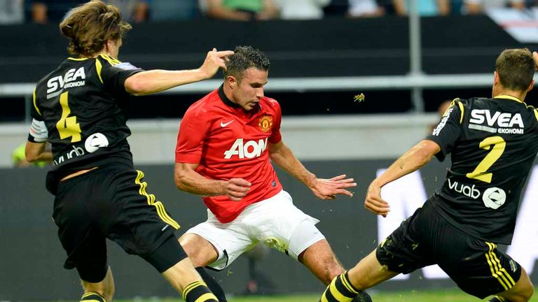 Robin van Persie: Couldn't find the net on his 30th birthday