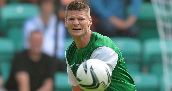 Michael Nelson: Hibernian defender sidelined for visit of Aberdeen