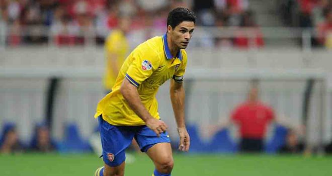 Mikel Arteta: The Arsenal midfielder thinks his club will go right to the wire in the current transfer window