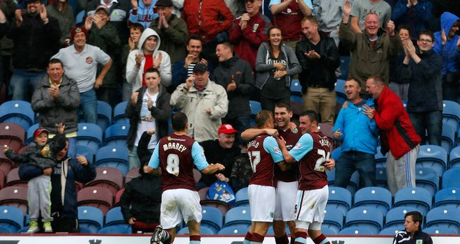 Sam Vokes celebrates his goal
