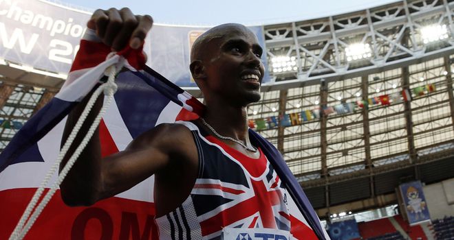 Mo Farah: Jogs through 5,000 metres semi-final