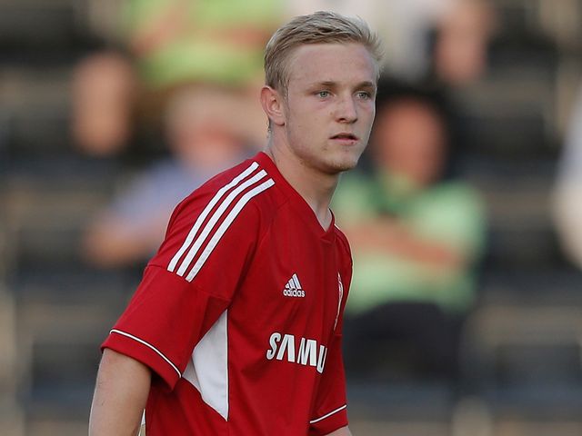  - Alex-Pritchard-Swindon-Town_3008744