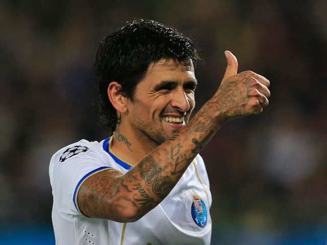 Lucho Gonzalez scored for Porto