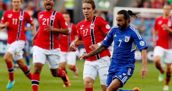 Stathis Aloneftis: Is pursued by Stefan Johansen
