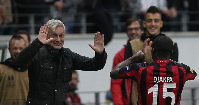 Constant Djakpa: Celebrates with coach Armin Veh