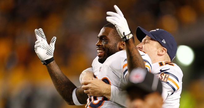 Earl Bennett celebrates after his fourth-quarter touchdown