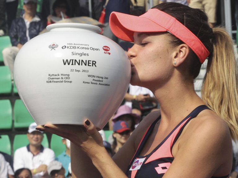 Agnieszka Radwanska celebrates her success